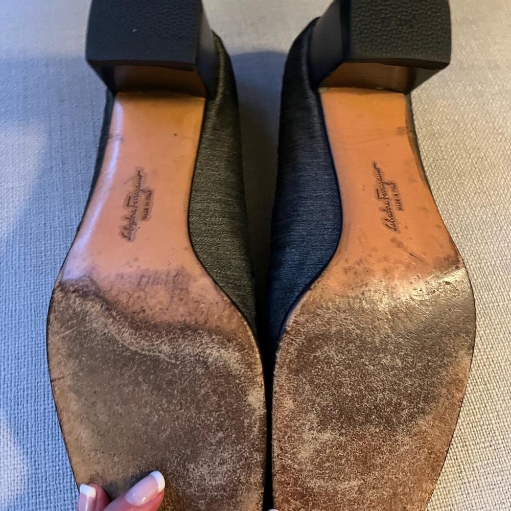 Salvatore Ferragamo Gray Heels with Sophisticated Design - Picture 7 of 13